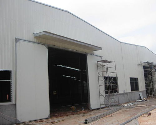 大同華忠信彩板鋼 專業(yè)彩鋼廠房報(bào)價(jià)與鋼結(jié)構(gòu)部件制造解析